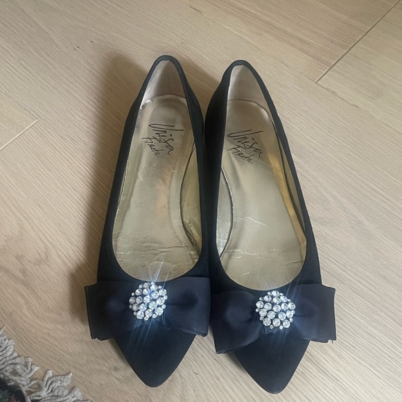 Black velvet flat pumps. Diamanté detail - Picture 1 of 5